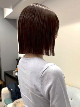 キャパ セントラル 天神 大名店(CAPA central) 艶髪 外ハネ 切りっぱなしボブ オリーブグレージュ 髪質改善