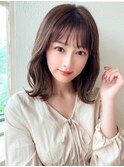 20代30代に人気!後れ毛がかわいい暗髪の韓国風くびれヘア