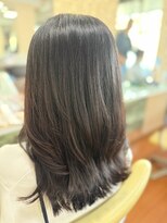 アークスヘアー&nbsp;20代30代40代艶感ストレートアッシュグレージュ透明感ロング