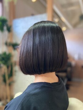 ユッカ エコル 塚口(YUCCA ekolu) ekolu style 387/プツッとボブ/艶髪ストレートヘア/切りっぱなし