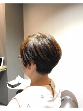 カミケンガレリア(kamiken. galleria) 広がり抑えるまとまる美髪やわらかショート【カミケンガレリア】