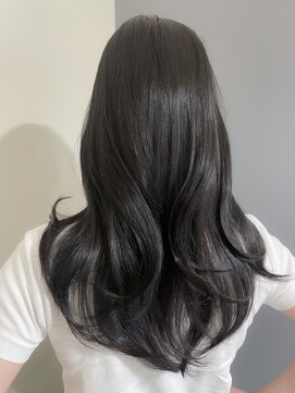 シェル(SHEL+L) 暗髪でも透明感。ダークグレージュとレイヤーカット【滝野】