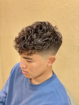 グルーマーズトウキョウ 渋谷店(GROOMER/S TOKYO) スペインカール ショートスペイン メンズパーマ メンズカット