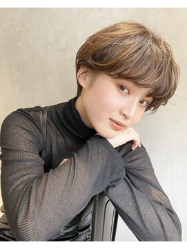 ホロ(hollo) ナチュラルブラウンニュアンスマッシュショート