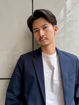 ディオ アンド ルーチェ(Dio&Luce) センターパート/ツーブロック/ラフパーマ/ビジネスマン