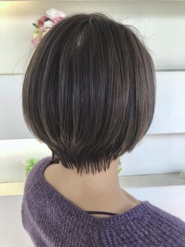 スリーヘアーデザインズ(Three Hair Designs) a