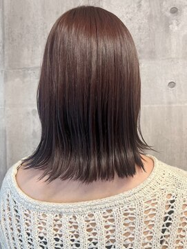 ティアトロアンドリミテバイティアトロ(teatro&limite by teatro) ラベンダーグレージュ ツヤ髪カラー 外ハネミディアム