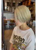 ショート×ダブルカラーホワイトベージュ