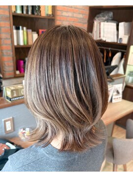 ジャミン 長嶺店(Jammin.) 【大人ミディアムスタイル】×【白髪ぼかし】似合わせカット