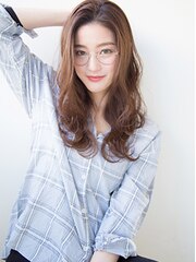 アンジュヘアー　大人かわいい無造作カール