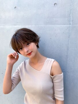 ホワイエ(Foyer) 大人ショート