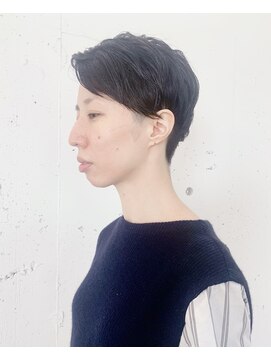 ハチジュウイチプラスワン 神楽坂(81+1) 大胆ツーブロックスタイル