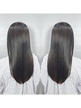 今日の彼女の髪は魔法的 【魔法の髪質改善トリートメント極】