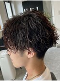 センターパートツイストスパイラルパーマメンズマッシュパーマ