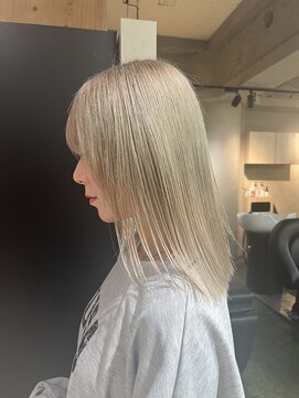 エイト 難波店(EIGHT namba) ミルクティーベージュ【店長　山本】