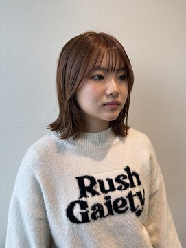 サラ ビューティー サイト 古賀店(SARA Beauty Sight) 外ハネミディアム/ブリーチなしカラー/ベージュ/艶髪/20代30代