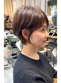 人気スタイル 前髪あり 大人ショート  透明感グレージュ