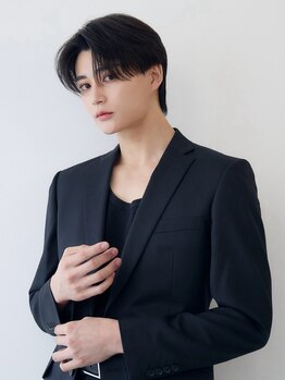 メンズグレース(men's GRACE)の写真/【梅田◇メンズサロン◇10/30 NEW OPEN】ON/OFFどちらもキマるビジネスマンもできるパーマスタイルをご提案