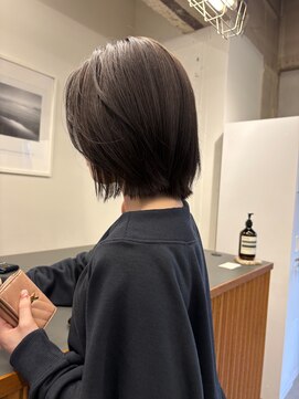 スティルライツ(STILL LIGHTS) 秋冬透け感グレージュ×レイヤーボブ