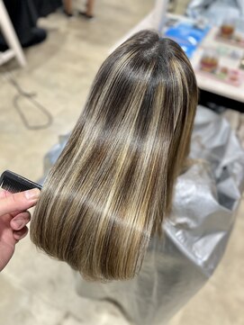 キール(Kir) ☆ダメージ最優先ケアの美髪矯正☆