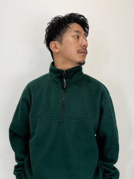 お洒落メンズからSNSで支持を得るスタイリストが在籍☆再現性の高いカットやパーマで朝のセットも楽々♪