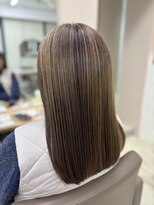 アヴァンス 箕面(AVANCE.)&nbsp;白髪ぼかし×アンブレラカラー×髪質改善