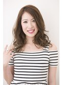 大人可愛いセミロングスタイル