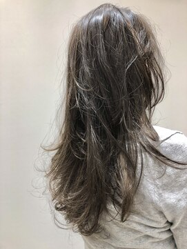 ユキオ オブ ヘアー(YUKIO of Hair) 20代30代★暗髪でも透明感♪アッシュカラー×毛先カール