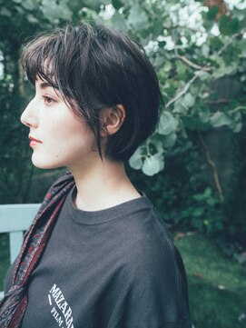 ヘアアンドリラクゼーション シャッセ(Hair&Relaxation SASE) オン眉バングショート