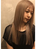 アグラン ヴィラ スイタ(a Gland villa SUITA)&nbsp;二度見される艶ハイトーンベージュ