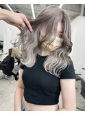 グレージュ×インナーホワイト