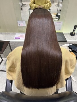 リー 尼崎(Lee) 髪質改善ツヤカラー艶髪トリートメントレイヤーカット韓国ヘア