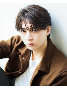 オーシャントーキョー シブヤジンナン(OCEAN TOKYO shibuya JINNAN) 韓国ヘアカルマパーマカルマバングセンターパート黒髪ウルフ