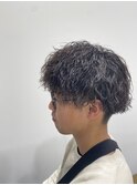 ツイストパーマ×ツーブロック×ナチュラルフェード