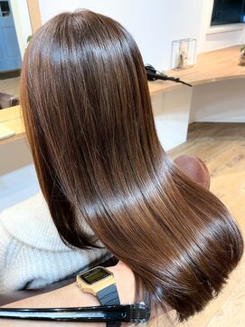 ドルチェ(dolce) グレーベージュ×ツヤ髪ロング