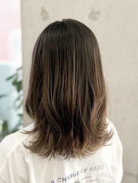 ミリィバイアヤラ 船橋店(MIRYI by ayala) 【AINA】根本のリタッチが気になりにくいデザインカラー