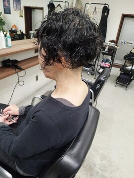 ガブ(GABU.) アシンメトリー(スパイラルパーマ)