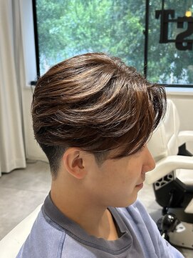 ヘアアンドフェイス ルースト(hair&face ROOST) センターパート