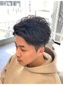 センターパート　ソフトツイストスパイラルパーマ　
