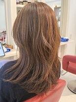 ユーアンドアイ(you & i)&nbsp;毛量が多い髪を軽やかに整えるロングレイヤー
