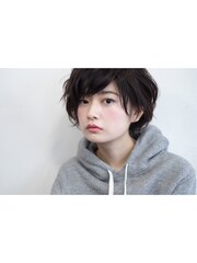 [people] アンニュイツヤ感ショートボブ