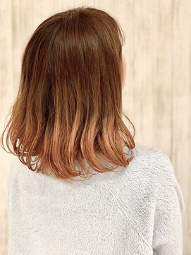 フィールエー レキシントンプラザ店(feel.a) ブリーチを用いてのオレンジを毛先カラー