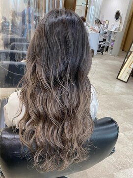 カルフール オハナ せんげん台西口店(Carrefour OHANA) ベージュ/グラデーション/ダブルカラー/透明感/外国人風