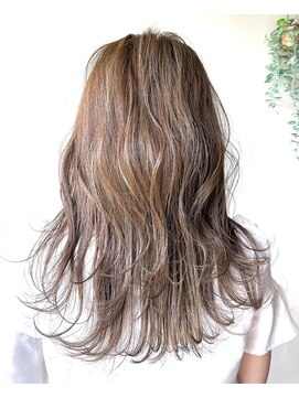 アムヘアー(A.M. hair) 柔らかベージュ☆