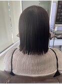 パツっとボブ×オリーブアッシュ