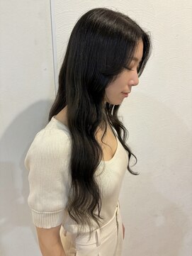 ヘアサロン エマ(HAIR SALON emma) 寒色×ロング×コテ巻きで暗髪でも大人可愛く◎