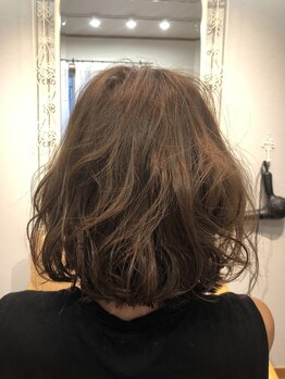 エスプラス(S+plus)の写真/高いカット技術で、再現性の高いスタイルを実現♪お客様ご自身でもスタイリングが簡単に出来るのが嬉しい♪