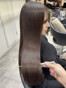 ディーエックス スリー(Dxxxx III) くすみベージュカラー