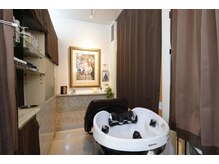 美容室 コーラルの雰囲気(マイクロナノバブルで頭皮の汚れを綺麗にブクブク感覚が◎)