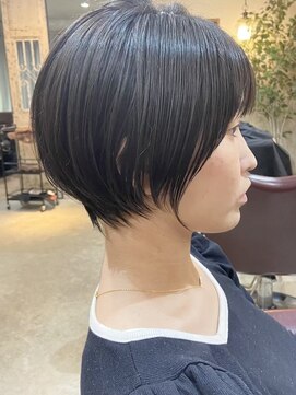 トレヘアー(tRe hair) ショート ボブ ウルフ ブリーチ レイヤーカット イルミナ